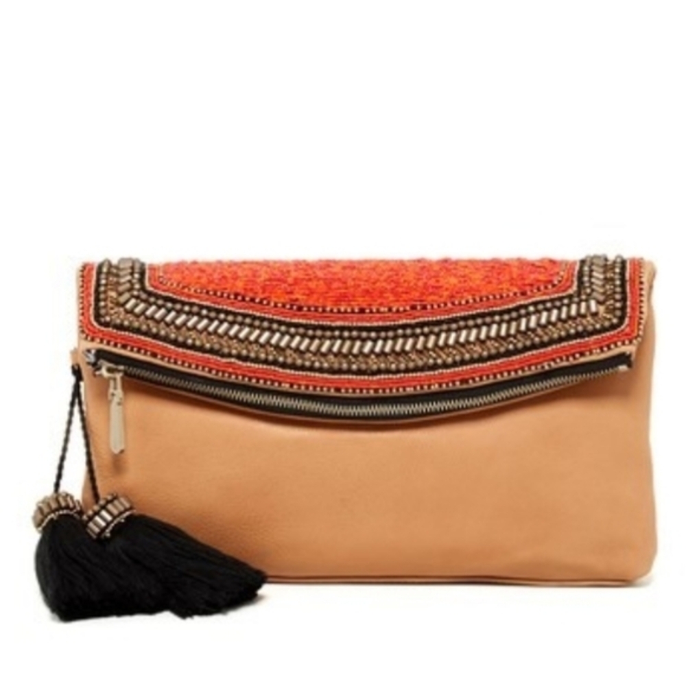Vince Camuto bessy‎ beaded clutch